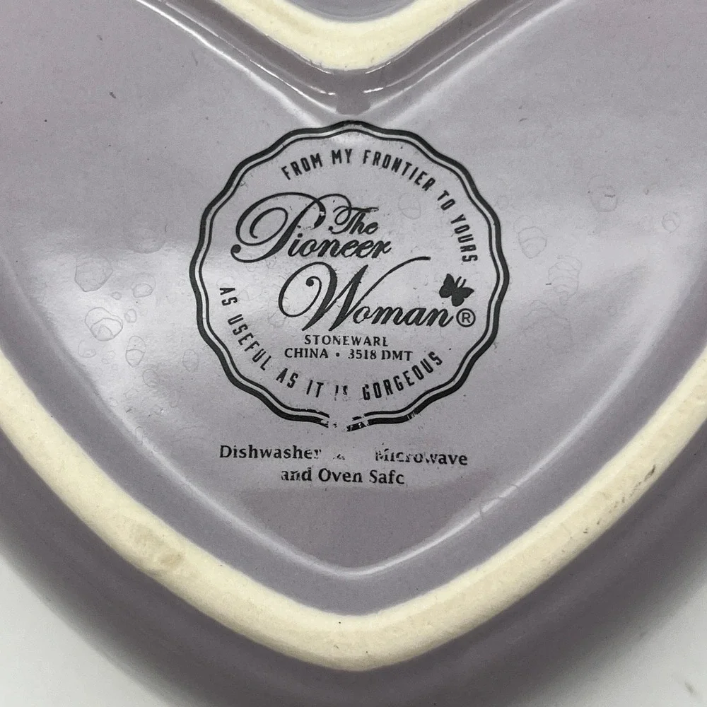 The Pioneer Woman Ramekin Purple Heart Stoneware Butterfly Lid 3518 DMT